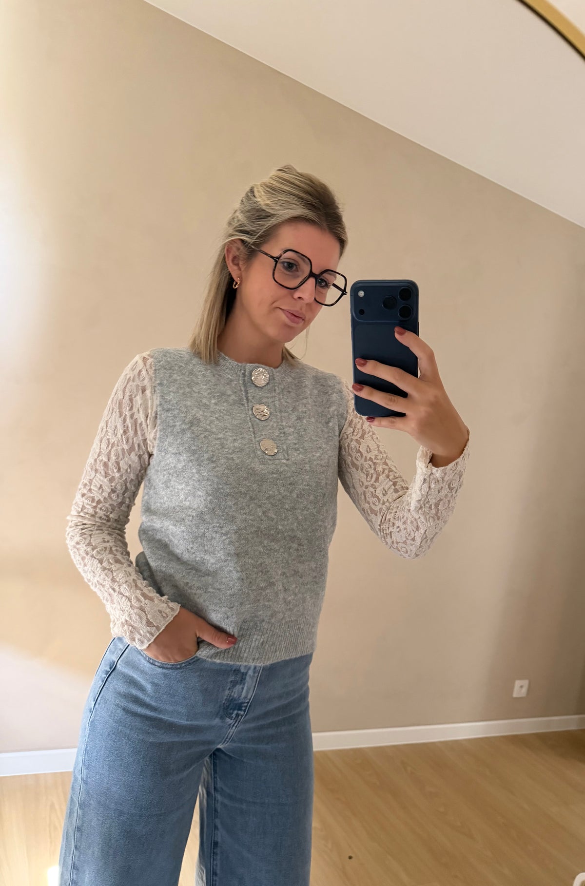 Lucy mouwloze knit - grijs