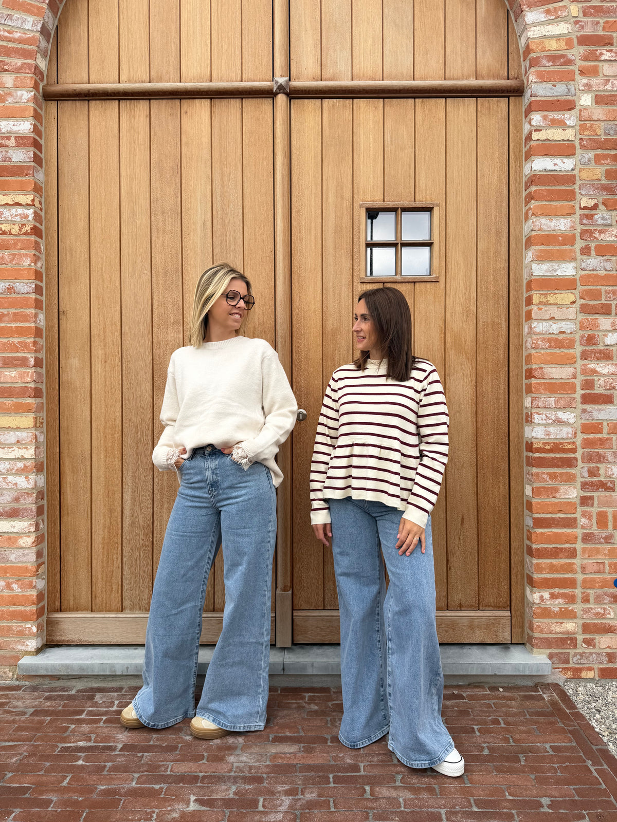 Ona knit met kant - wit/crème