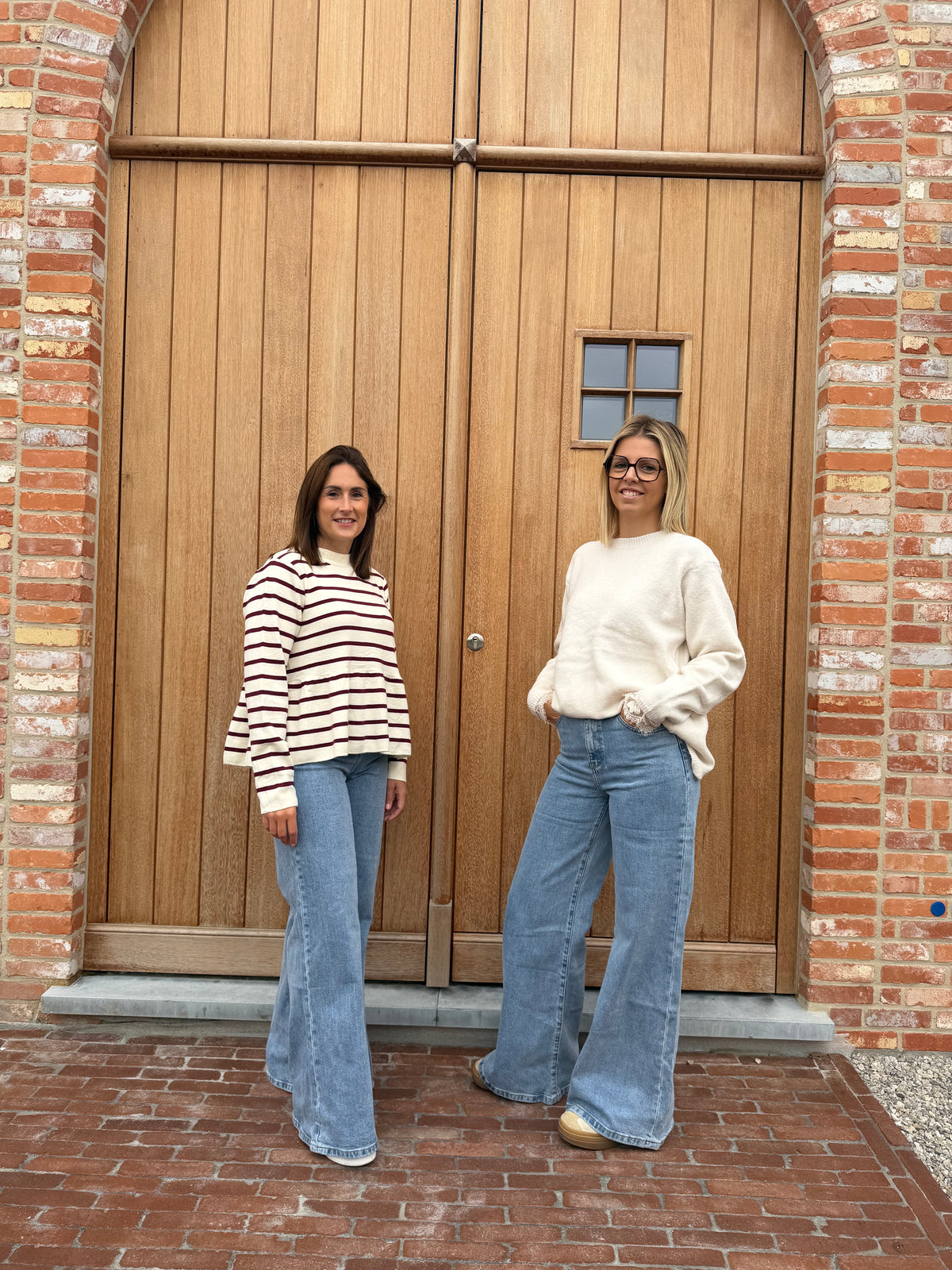 Ona knit met kant - wit/crème