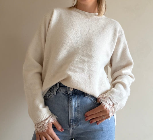 Ona knit met kant - wit/crème